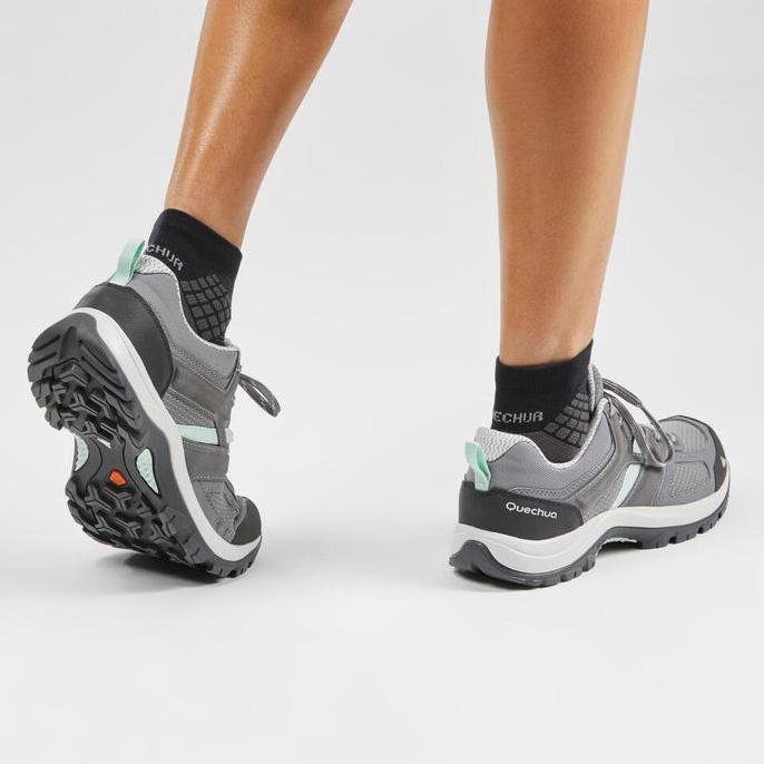 Decathlon QUECHUA Sepatu Gunung Wanita MH100 - Abu-abu/Hijau Sepatu Hiking Wanita MH100 - 8612193