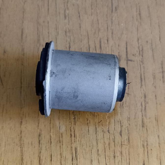 bushing lower arm kecil HYUNDAI TUCSON KIA SPORTAGE-2 bosh kapak kapak