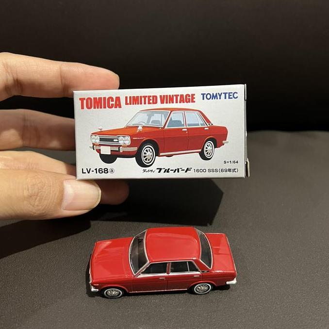 Tomica Limited Vintage LV-168a Datsun Bluebird 1600 SSS Red
