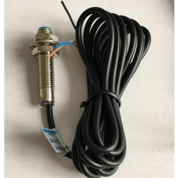 New- M8 PNP NC LJ8A3-2-Z/AY Inductive Proximity Switch Sensor