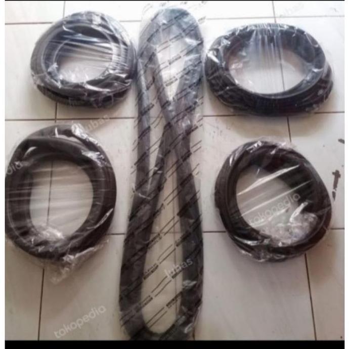 Promo Karet Balon Pintu Karet Body Pintu Mobil Toyota Daihatsu Avanza Xenia 2005-2018 1Set