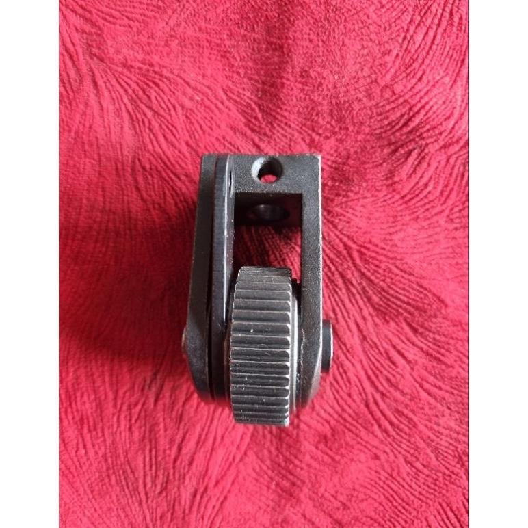 Puller atas mesin jahit maikap