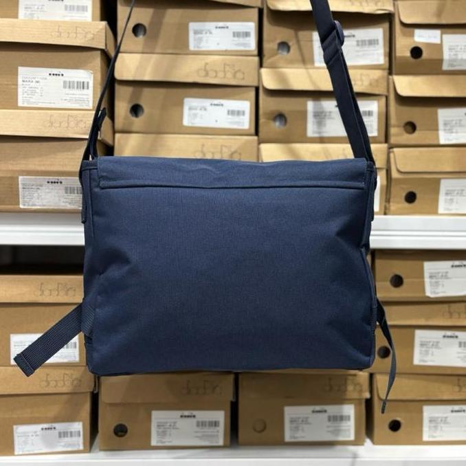 TAS CONVERSE TAS LAPTOP SELEMPANG NAVY AND BLACK TAS SELEMPANG SLING WAIST BAG ORIGINAL