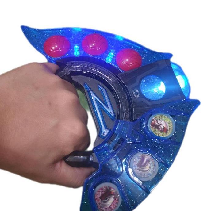 Mainan Senjata Ultraman Z Dx Ultra Z Riser & Ultra Medal