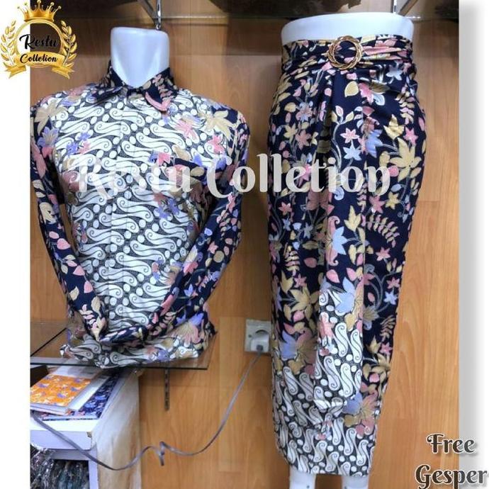 Stelan Couple Kemeja Pria Dan Rok Lilit Batik Wanita Motif Lili Silver Cocok Untuk Acara Nikahan Kon