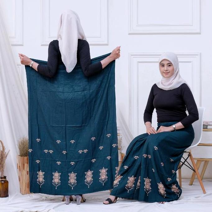 Miliki Sarung Batik Selancar Sarung Batik Wanita Dewasa Motif Pintu Aceh Ada Warna Hitam Hijau Navy 