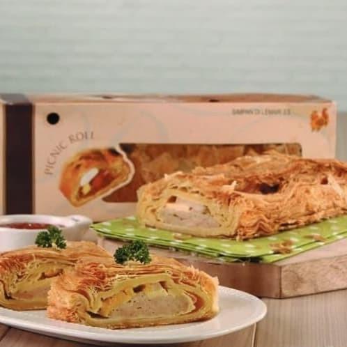 TERLARIS ORIGINAL PICNIC ROLL PRIMARASA PRIMA RASA BANDUNG BEST SELLER PASTRY