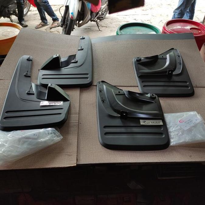 Mud guard karpet lumpur Fortuner VNT 2012-2015 sebelum type VRZ