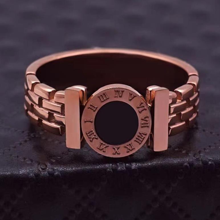 Cute- C49 Cincin Titanium Premium Wanita Liontin Bulat Hitam Mutiara One Size Lapis Emas 18K