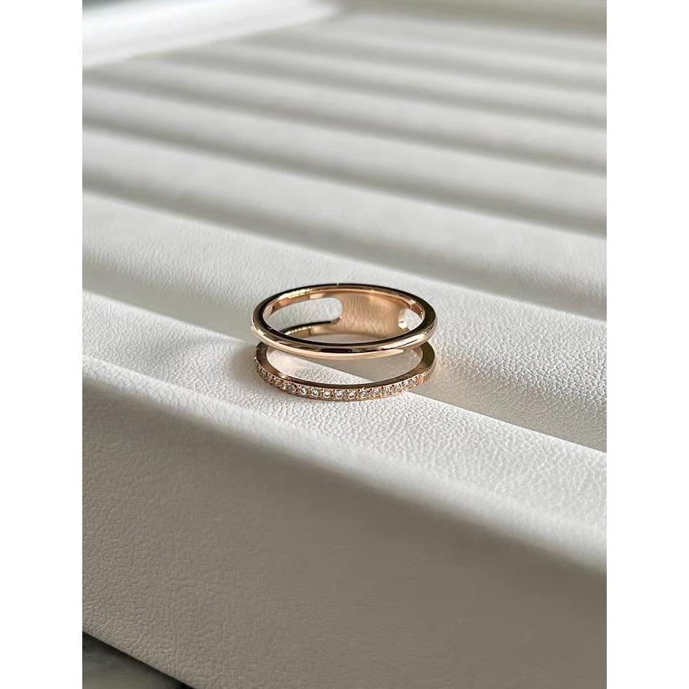 Cute- C47 Cincin Titanium Premium Wanita Liontin Bulat Hitam Mutiara One Size Lapis Emas 18K