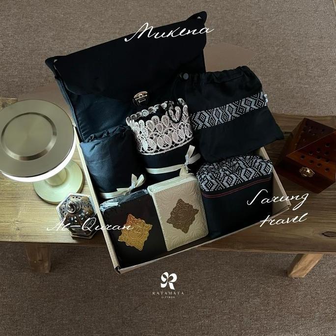 ZENFORCEV - HAMPERS MUKENA WEDDING GIFT | KADO SAHABAT COUPLE MUKENA & SARUNG TRAVEL