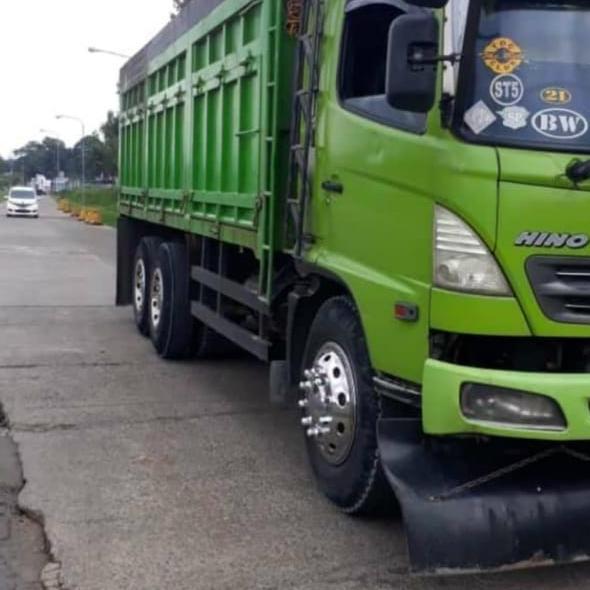 Dop Roda Truk Fuso Mobil Universal Ring 20 Model Parawisata 4 Ban Bahan Stenlis Ready