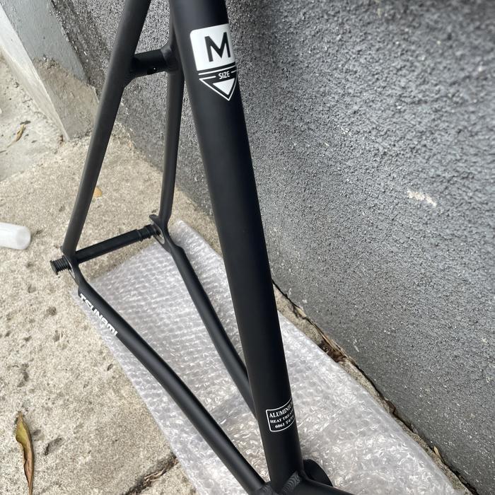Frame Tsunami Frame Sepeda Fixie Alumunium Alloy Frame Fork Black Original Dan Terpercaya