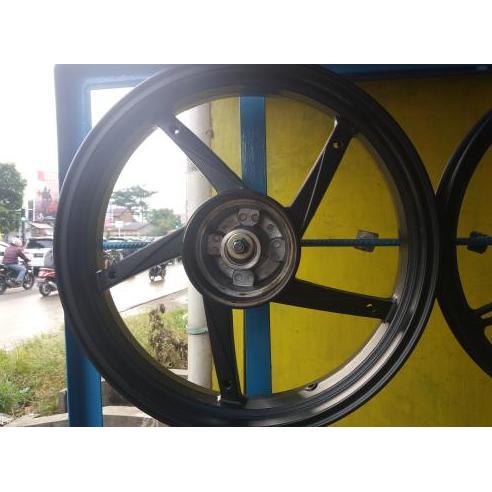 velg racing megapro old depan belakang