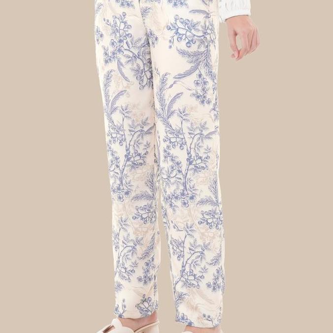 Wearing Klamby - Ruby Pants Classic Blue