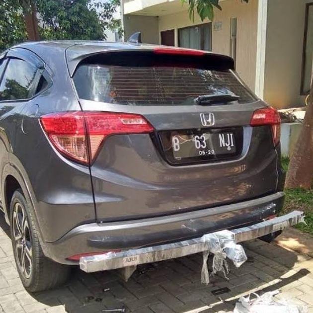 Bumper Towing Bar Besi Pengaman Belakang ARB Mobil HRV
