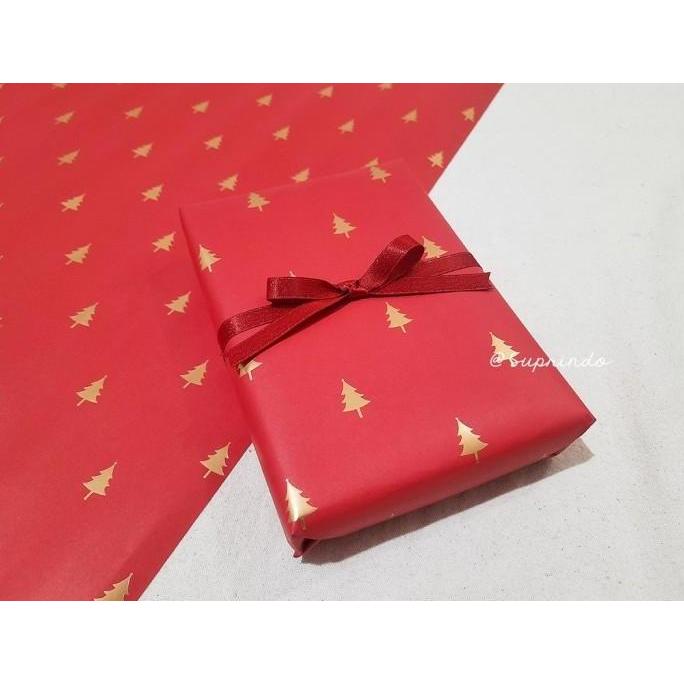 Blocke- Premium Kertas Kado Foil Pohon Natal (5 Lembar)