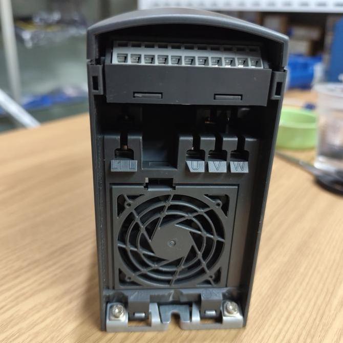 Spesial Siemens Micromaster 440 6Se6440-2Ud17-5Aa1 0,75Kw 380-480V Original