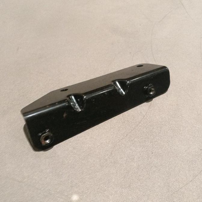 Bracket Breket Dudukan Tabung Radiator Wuling Almaz Original Bekas