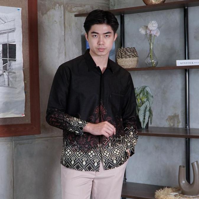 DISKON SWIPE UP KEMEJA BATIK PRIA KATUN SLIMFIT MODERN LENGAN PANJANG MOTIF  KRESNA BLACK