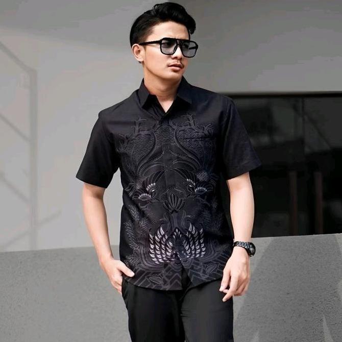 BEST SELLER KEMEJA BATIK PRIA LENGAN PENDEK KELABANG MOTIF KATUN KATUN KAIN KERJA KEREN MEWAH BAJU S
