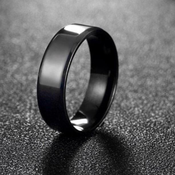 PREMIUM` cincin titanium model hitam polos kualitas anti karat untum pria wanita keren