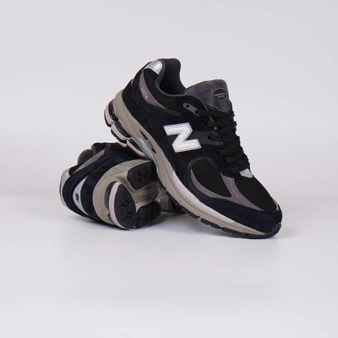 NEW BALANCE 2002R BLACK GREY