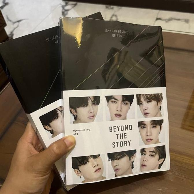 TERBAIK (BAHASA INDONESIA) Beyond the Story : 10-Year Record of BTS By Anton Hur & Clare Richards K-