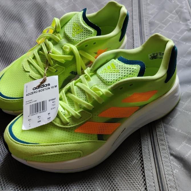 SEPATU ADIZERO BOSTON 10 SALE 2.200.000 30%