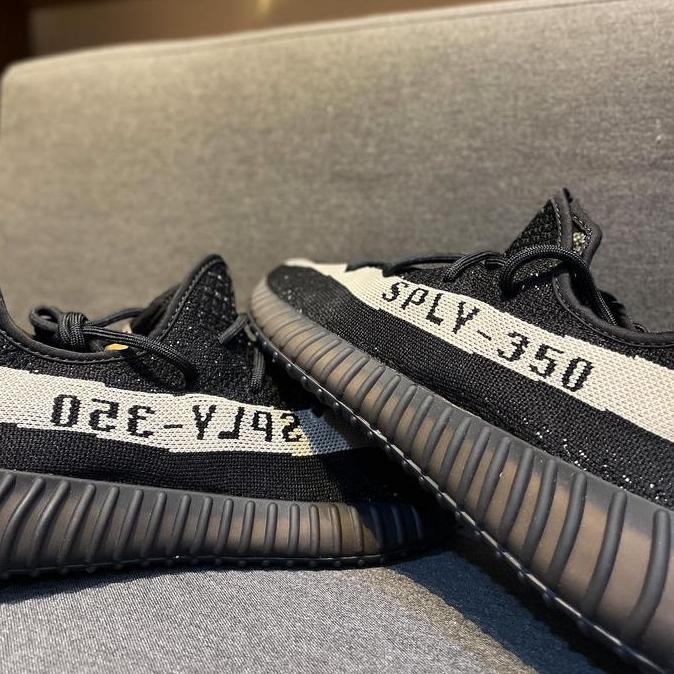 Yeezy Boost 350V2 Black White Oreo (not beluga bred jordan sacai dunk) - 100% Authentic Orinal Guara