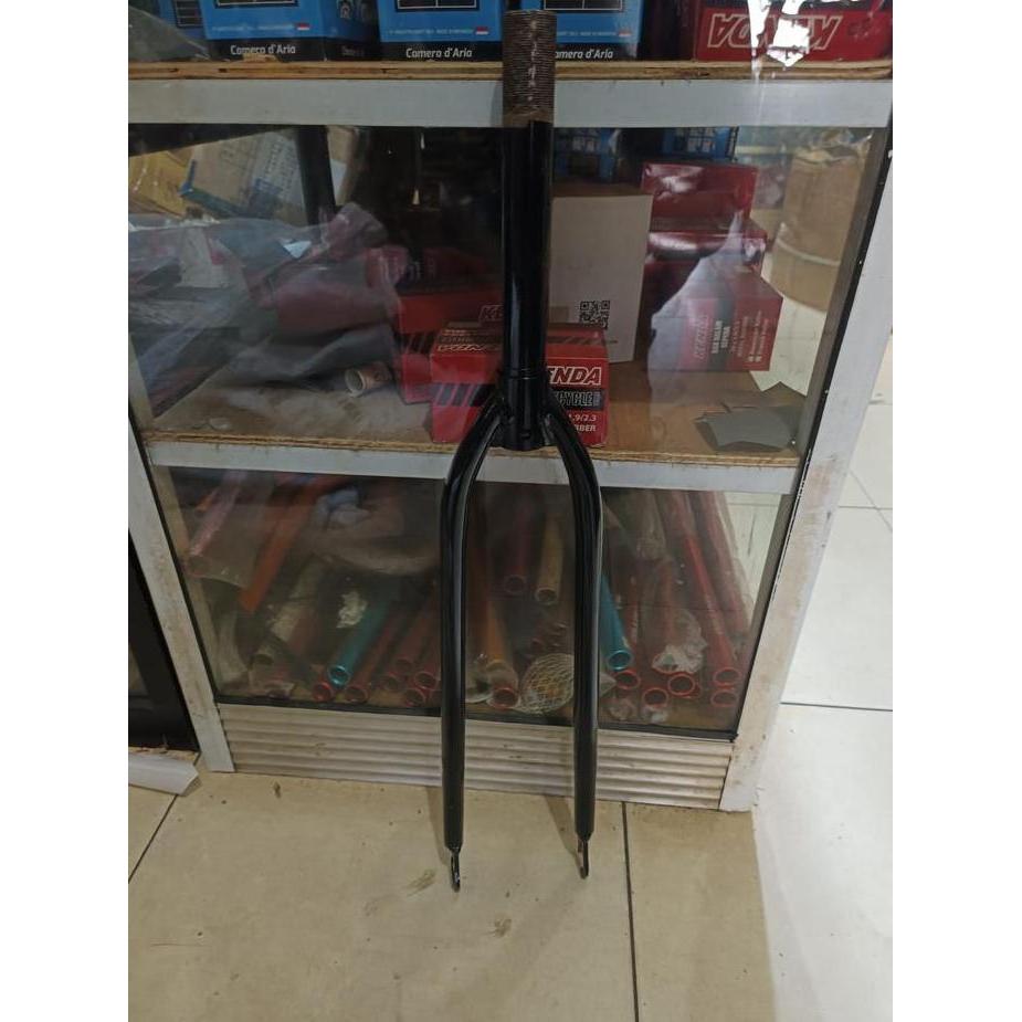 Ready fork sepeda fixie 700c model classic bahan besi ukuran standar drat insert adaptor stem 22.2