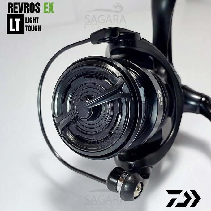 New- Reel Daiwa Revros Ex Lt Reel Pancing Spinning Power Handle