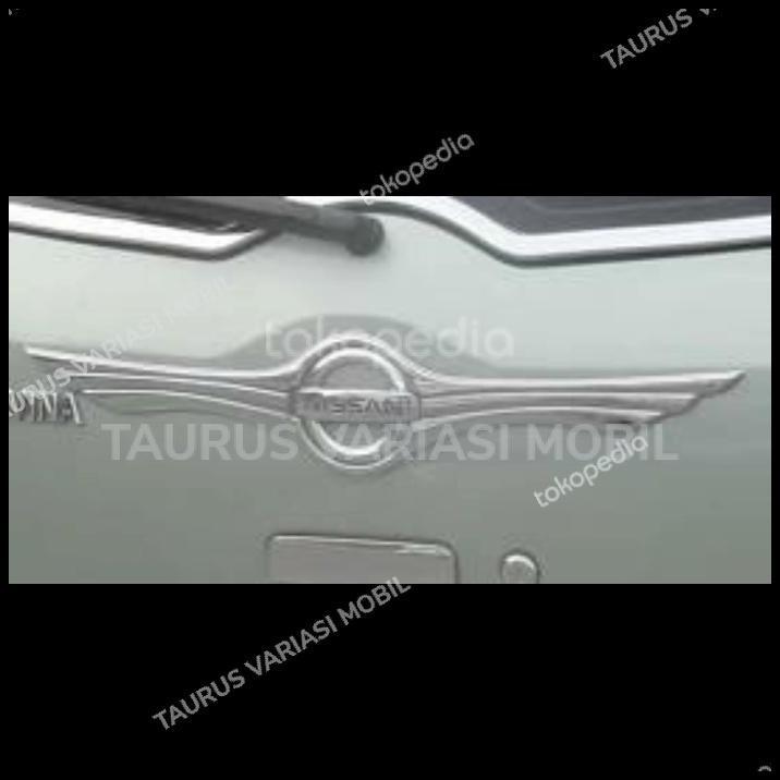 TERLARIS TUNK LID /RING LOGO BELAKANG MOBIL NISSAN GRAND LIVINA 2007-2015