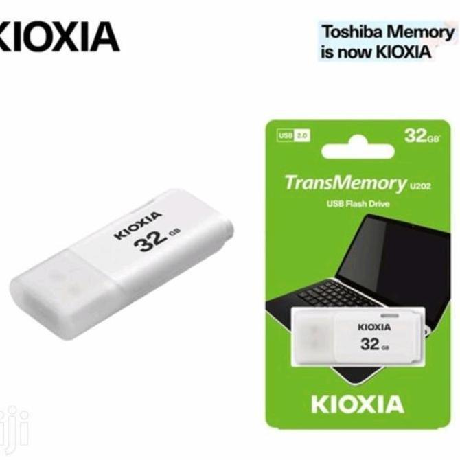 flashdisk 16gb / 32gb kioxia + game ps2 full