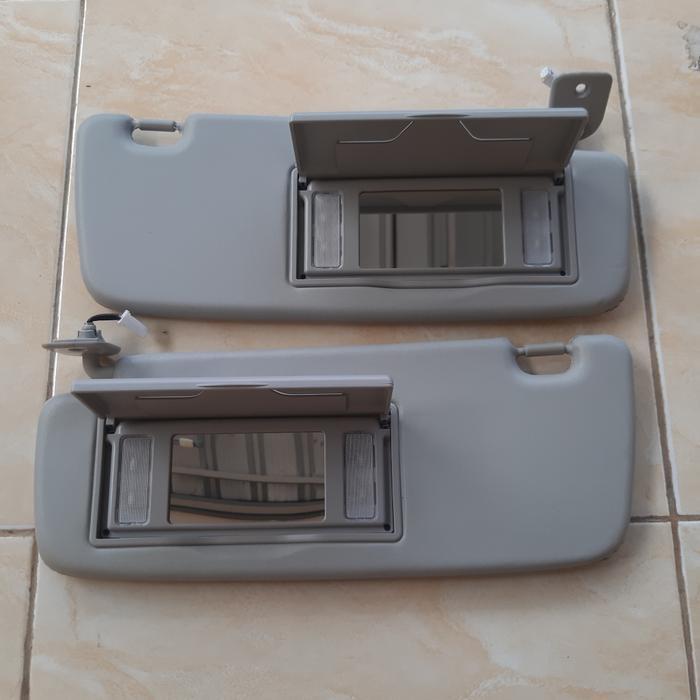 Sun Visor Penghalang Cahaya Matahari Toyota Rush Terios Ada Lampu Original Dan Terpercaya