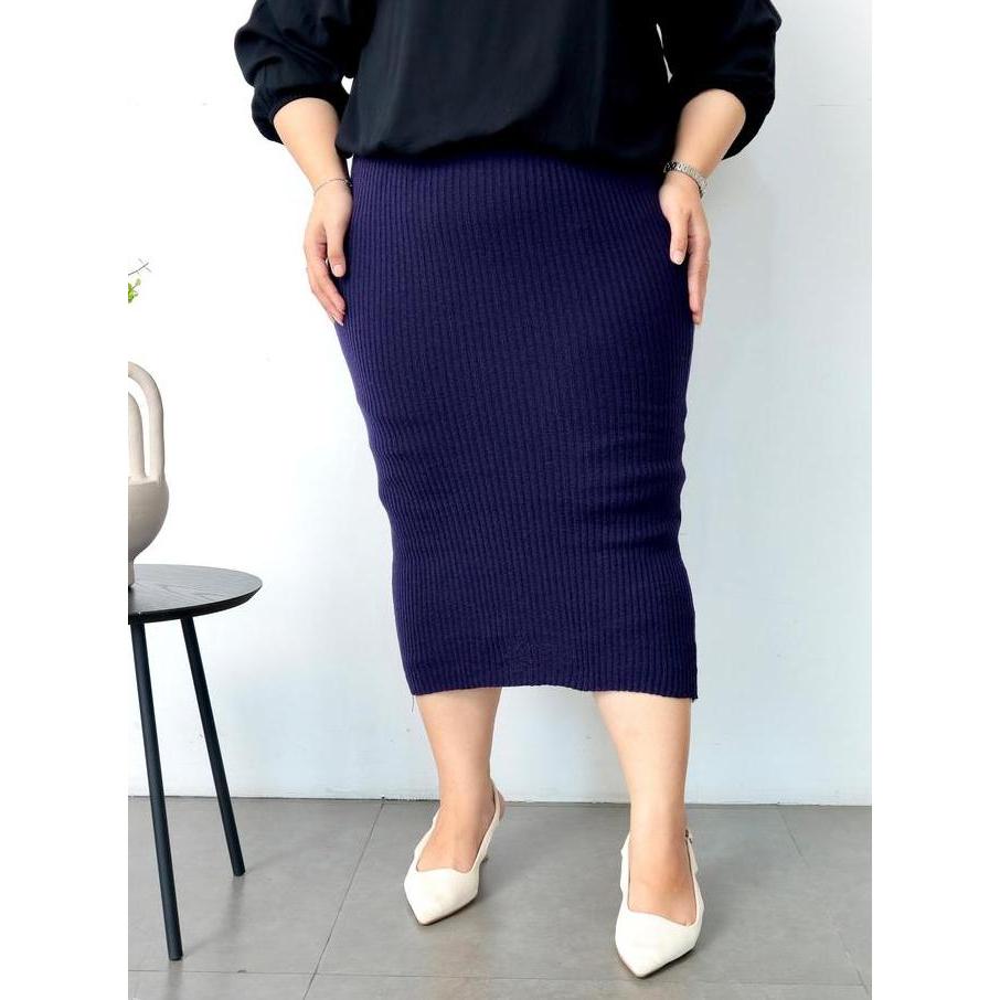 Pastikirim- Rok Span Jumbo Rajut Ula Dengan Desain Trendi Dan Nyaman - Panjang Bawahan Knit Casual M