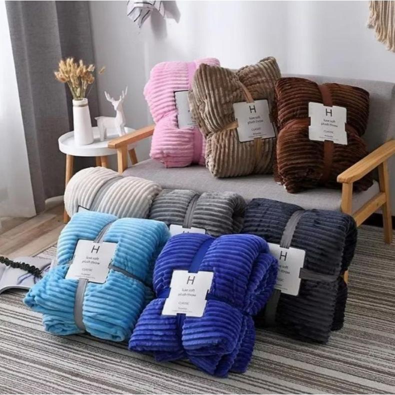 Selimut Bulu Dewasa Tebal Motif Embos Polos Halus Lembut Embos Salur Selimut Murah Berkualitas