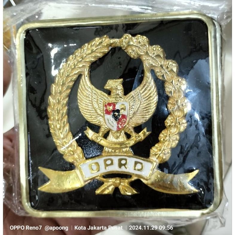 emblem plat mobil DPRD / DPR RI