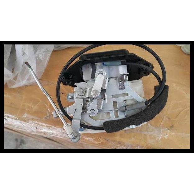 TERLARIS DOOR LOCK BAGASI GRAND LIVINA 