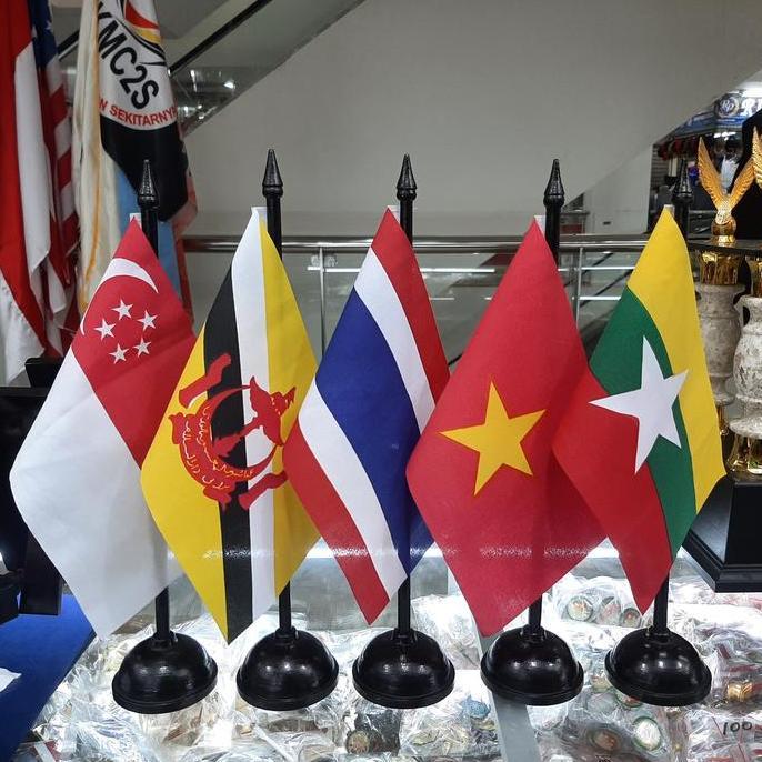 Festwid- Bendera Meja Negara Lengkap + Tiang