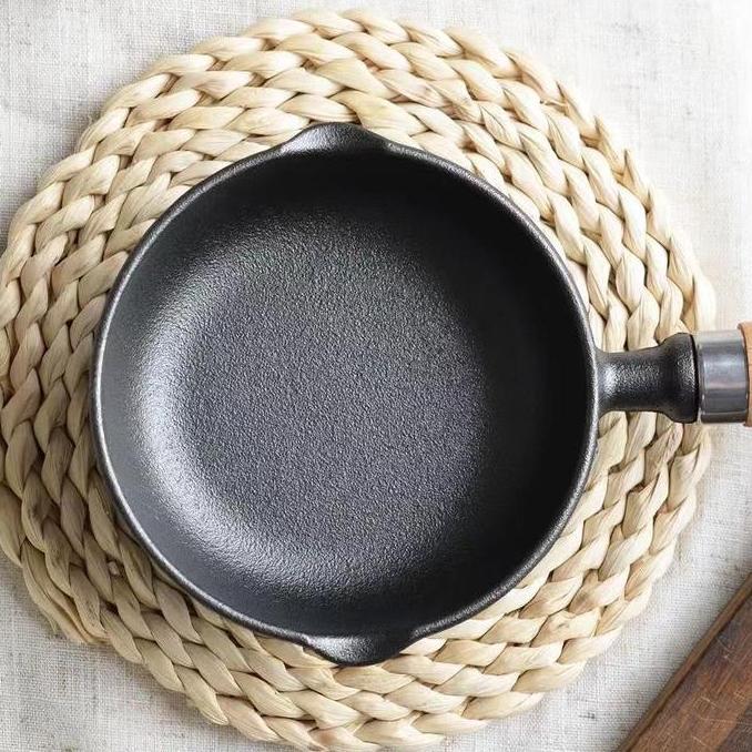 Panci Wajan Frying Pan Cast Iron Mini Wooden Handle Gagang Kayu Kecil TA