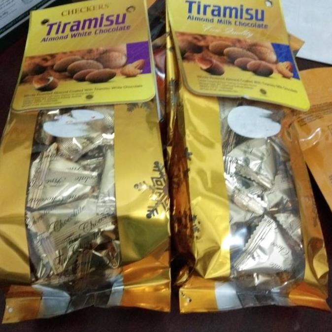 Checkers coklat Almond tiramisu