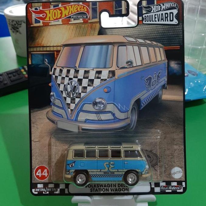 hotwheels volkswagen deluxe station wagon boulevard