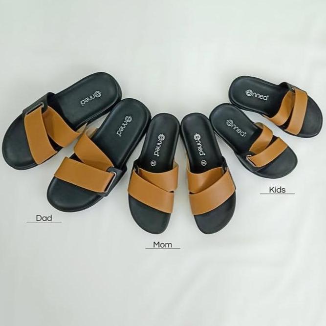[CUCI GUDANG] / HARGA SPESIAL SANDAL COUPLE KELUARGA COWOK, CEWEK DAN ANAK LEBARAN sandal  jumbo