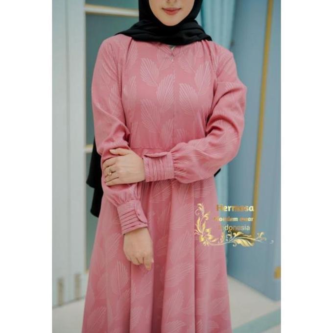 [Gamis hermosa] Gamis embos hermosa motif daun warna pink-gamis dusty pink- Kerah Muslim Dress Bunga