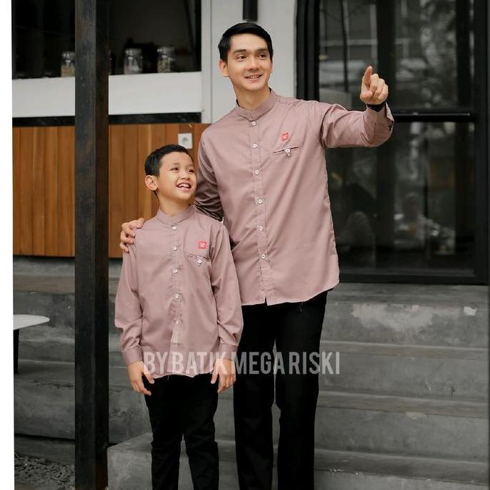 Baju Koko Couple Ayah Anak Lengan Panjang Warna Mauve - Kemeja Koko Couple Kasual Bahan Toyobo Katun