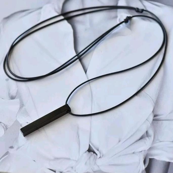 DY29 - KALUNG TALI HITAM LIONTIN BALOK HITAM PERSEGI PRIA WANITA