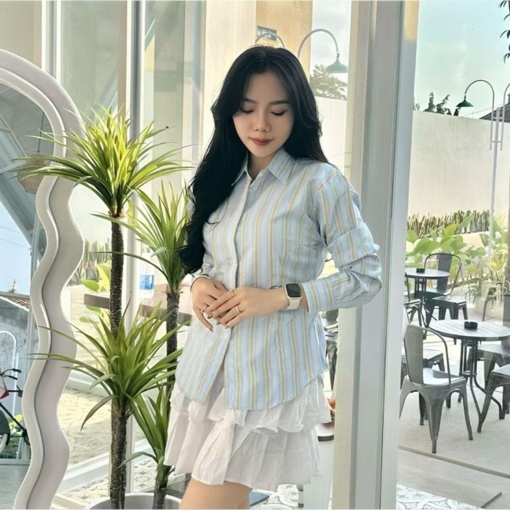 Monney Fitted Shirt Kemeja Slim Motif Stripe  Kemeja Kerja Wanita Fit Garis Stripe Karet Lembut Pink