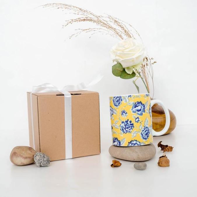 Gifme- Hampers Mug Cantik Dengan Box Pita