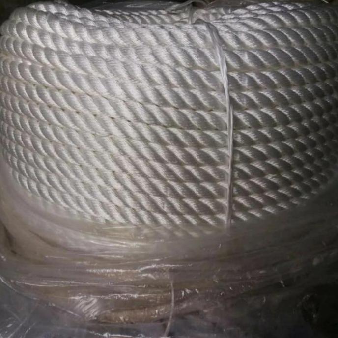 Tali Tambang Nilon 10mm Tali Tambang Outbound Per Roll Diameter 10mm Kekuatan Basah 85%-90% Kemampua